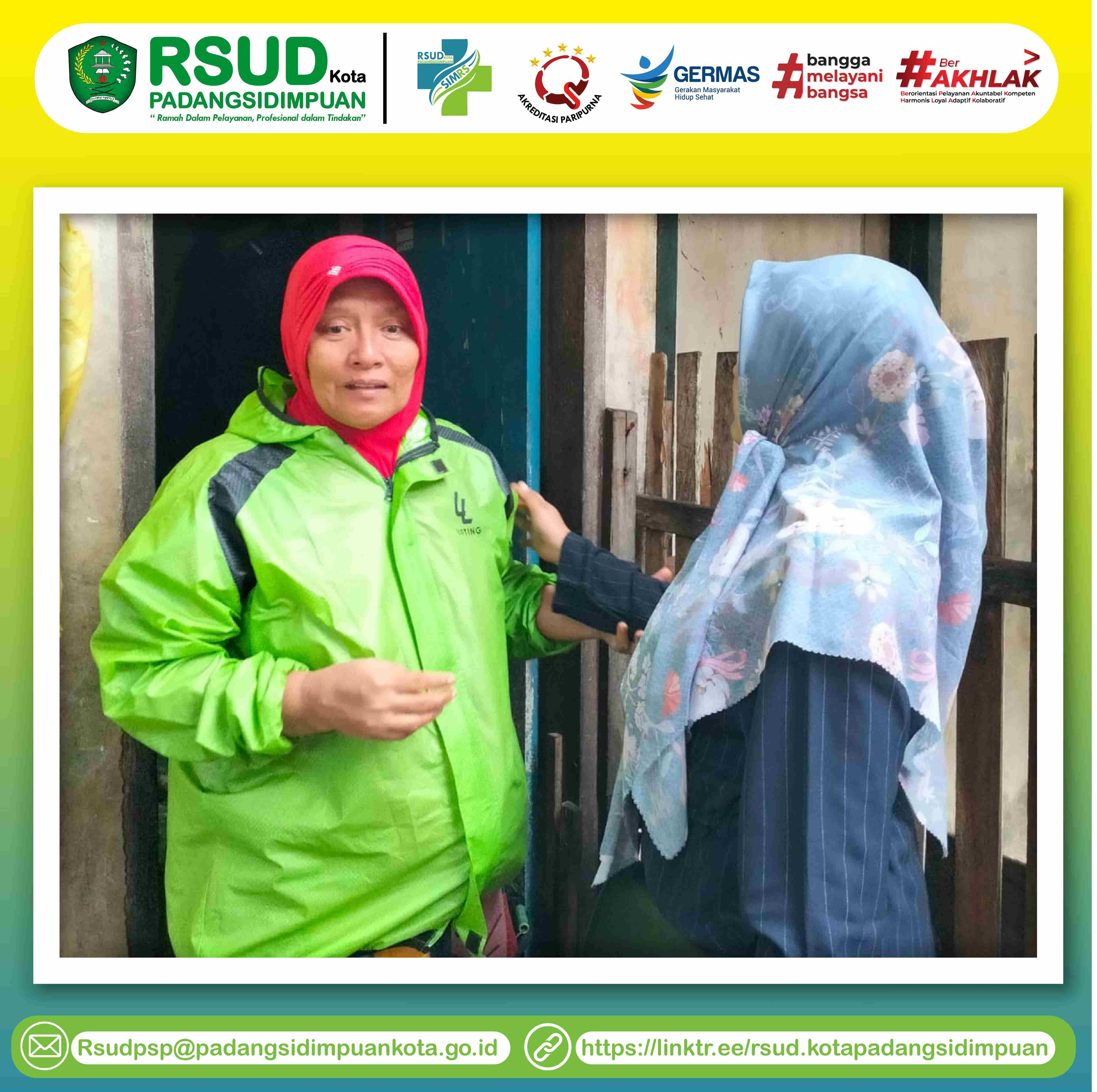 Bantuan Tim Rsud Kota padangsidimpuan untuk para saudara - saudara kita yang terkena dampak banjir bandang dan tanah Longsor di kota padangsidimpuan sekitarnya. Image