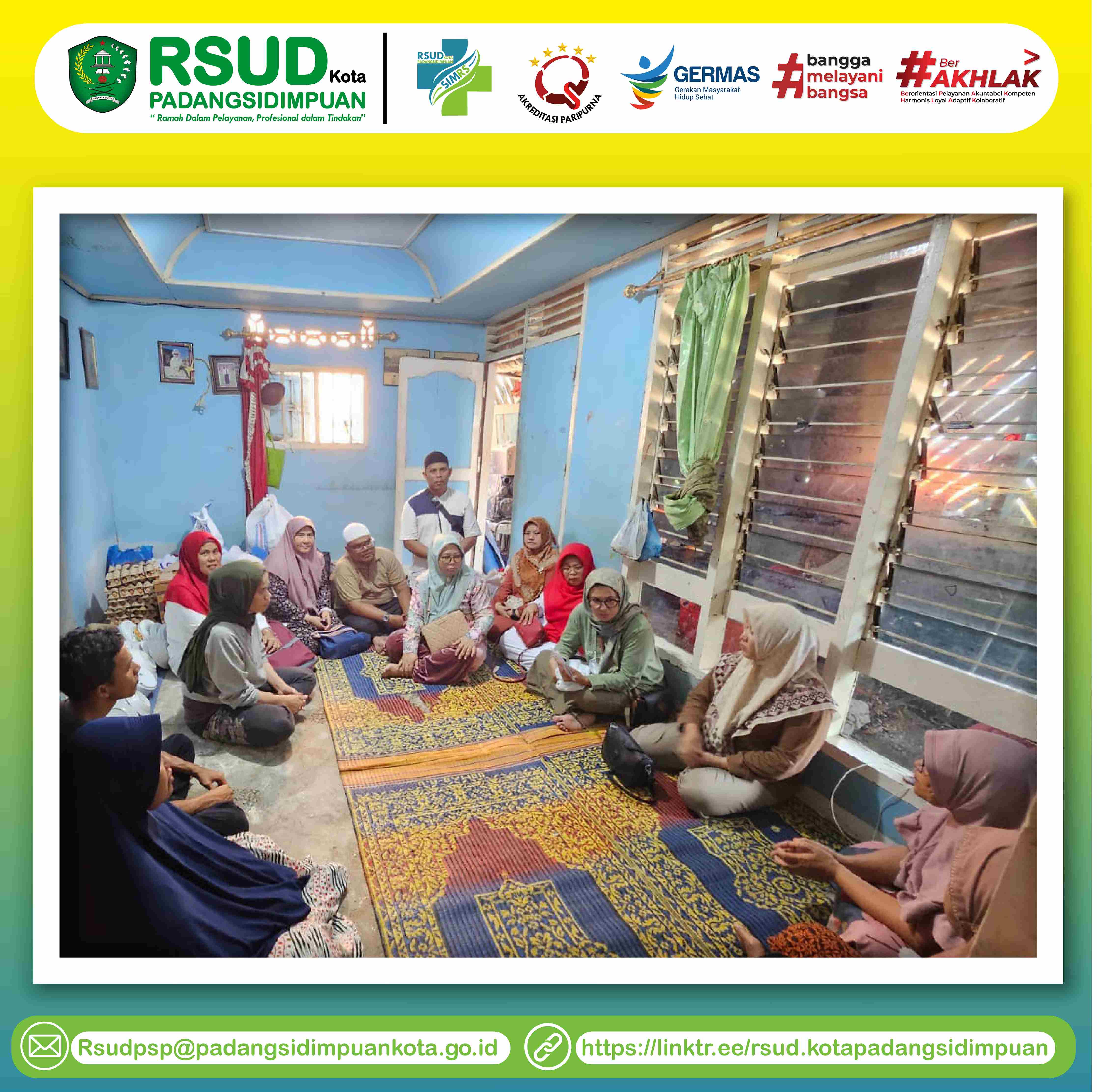 Bantuan Tim Rsud Kota padangsidimpuan untuk para saudara - saudara kita yang terkena dampak banjir bandang dan tanah Longsor di kota padangsidimpuan sekitarnya. Image